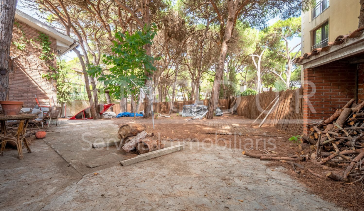 Screenshot 2022-11-07 at 13-08-06 Casa o chalet independiente en venta en paseo marina 12 s_n La Pineda Castelldefels — idealista