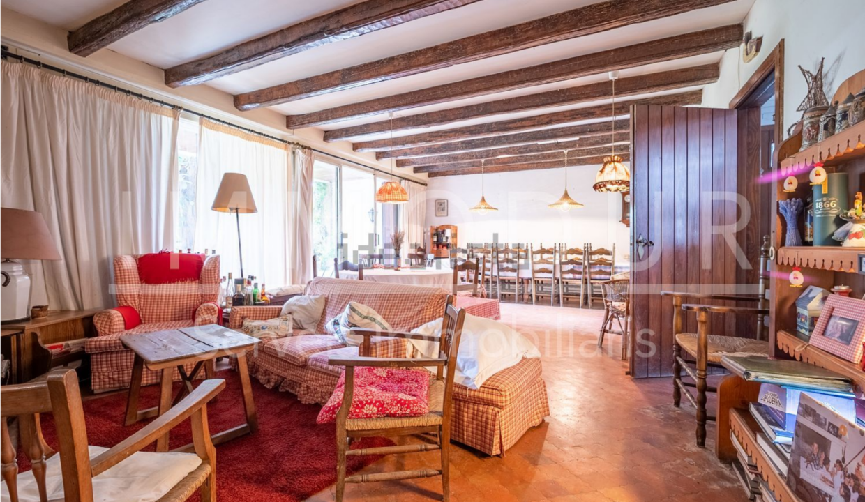 Screenshot 2022-11-07 at 13-08-40 Casa o chalet independiente en venta en paseo marina 12 s_n La Pineda Castelldefels — idealista