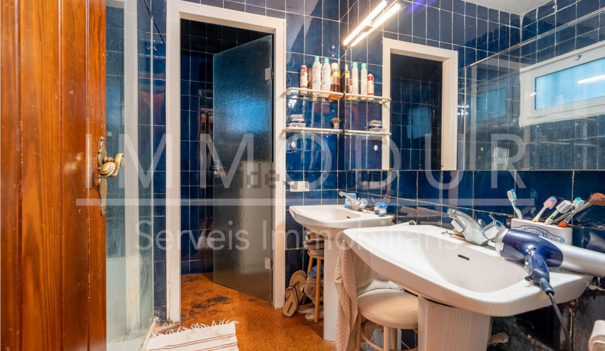 Screenshot 2022-11-07 at 13-09-32 Casa o chalet independiente en venta en paseo marina 12 s_n La Pineda Castelldefels — idealista