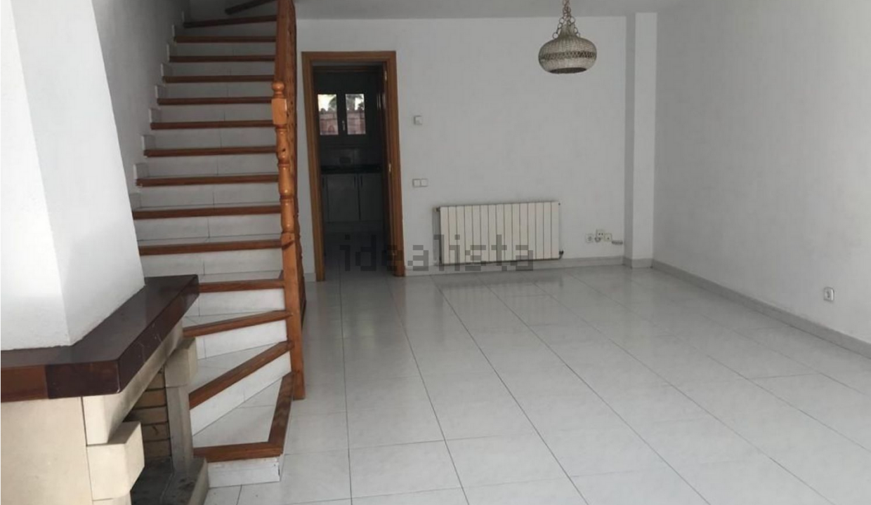 Screenshot 2022-11-07 at 13-21-37 Alquiler de Casa o chalet independiente en Eduard Maristany s_n Centro Pueblo Sant Pere de Ribes — idealista